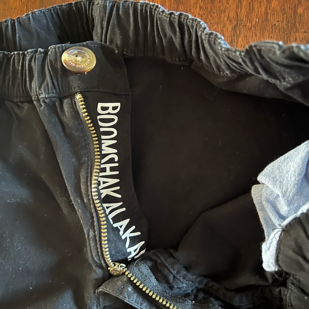 Black chubbies 5.5 inseam, small